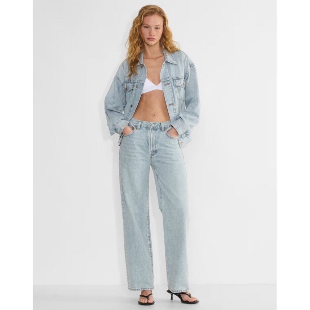 Aritzia Denim Forum The Farrah Hi-Rise Wide Jeans Light Wash Size 23 - Picture 2 of 6